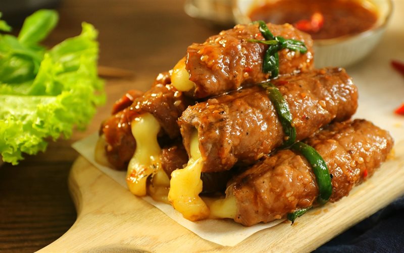 Ba chỉ bò cuốn cải thảo