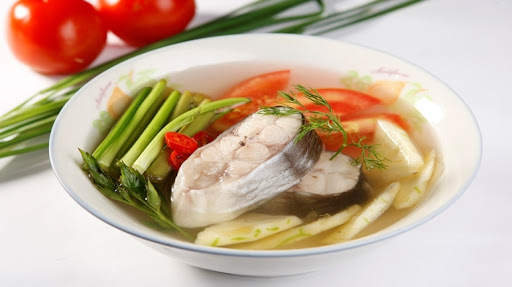 Cá nấu canh chua thơm ngon đậm vị